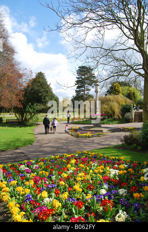 Jardins de l'abbaye de Bury St Edmunds, Suffolk, Angleterre, Royaume-Uni Banque D'Images