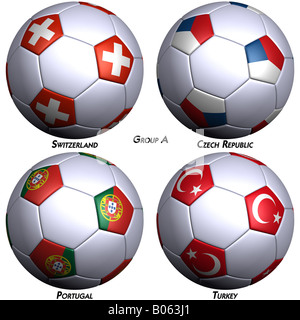 Quatre ballons de soccer avec les drapeaux des pays dans le groupe A dans le championnat européen de 2008 rendu 3D haute résolution avec clipping path Banque D'Images