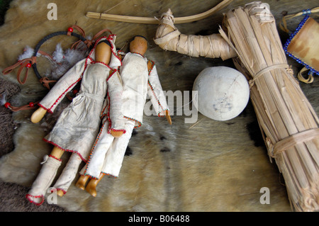 Canada, Québec, Québec. Gaspésie, Première Nation Micmac Native Indian Village, poupées et jouets. Des biens. Banque D'Images