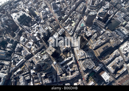 Vue aérienne au sud-ouest de 30 St Mary Axe le Gherkin National Westminster Tower 99 Bishopsgate Lloyd s bureaux urbains construction Banque D'Images