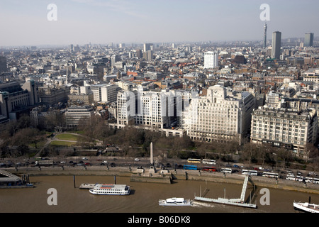 Vue aérienne au nord-ouest de la Savoie Lieu Adelphi Hotel Royal Savoy Hotel Charing Cross Station Victoria Embankment Gardens Londres Banque D'Images