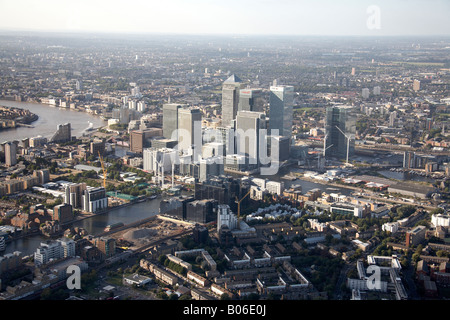 Vue aérienne au nord-ouest de Canary Wharf Cubitt Peuplier Ville Arc et Stepney London E14 E3 E1 England UK Banque D'Images