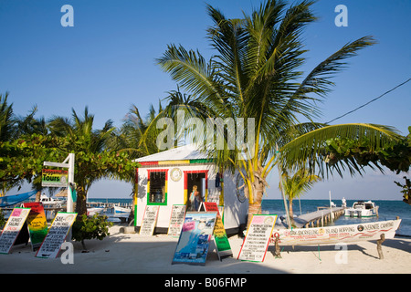 Caye Caulker, Belize, Raggamuffin tours Banque D'Images