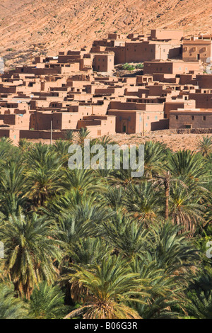 Le Maroc, l'Atlas entre Tata et Tafraoute, Village Banque D'Images