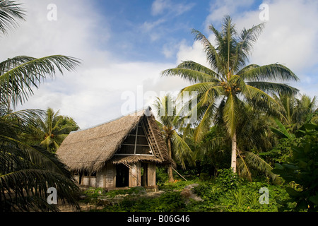 Men's house (Faluw torow), Village, Yap, Micronésie