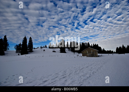 Motif Chevron sur cloud tête-de-Ran, Neuchâtel, Suisse. Charles Lupica Banque D'Images