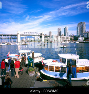 Quartier Aquabus Ferries taxis d'eau à False Creek à Granville Island dans la ville de Vancouver British Columbia Canada Banque D'Images