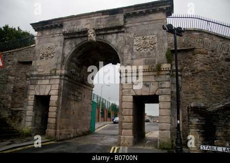 / Londonderrys Derrys murs - Irlande du Nord - Bishops gate. Banque D'Images