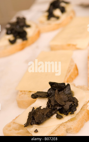 Libre de Black Diamond Truffes sandwich avec du pain au levain et de fromage fondu USA Banque D'Images