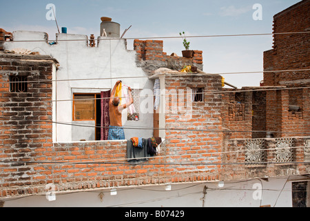 Khajuraho Village : Système local d'électricité Banque D'Images