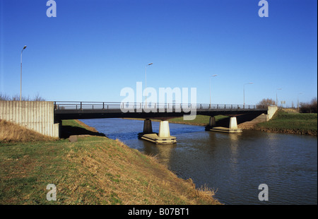 Tattershall Pont sur la rivière Witham, Lincolnshire, Royaume-Uni. Banque D'Images