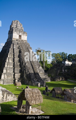 Guatemala, El Petén, Tikal, Gran Plaza, 1 Temple, Temple du Grand Jaguar ou Templo del Gran Jaguar Banque D'Images