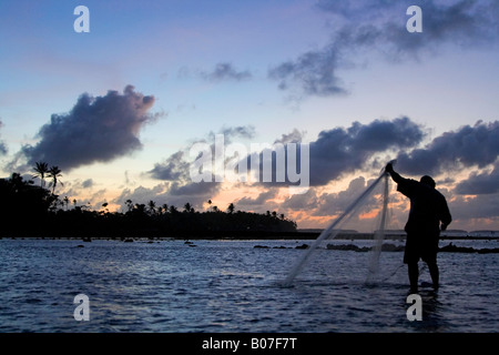 Pêcheur, l'atoll de Majuro (Îles Marshall) Banque D'Images