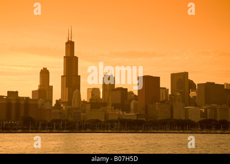 Illinois, Chicago, Lake Michigan and Skyline including Sears Tower Banque D'Images