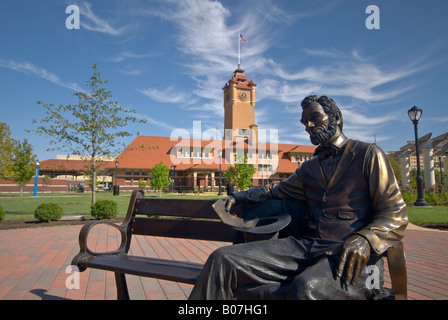 États-unis, Illinois, Springfield, la gare Union Square, Statue d'Abraham Lincoln par Mark Lundeen Banque D'Images