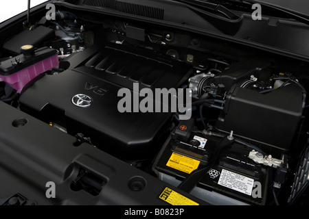 2008 Toyota RAV4 Sport V6 en gris - Moteur Banque D'Images