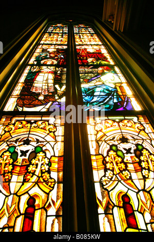 Vitrail de l'intérieur de la cathédrale de Saint Jean Baptiste, catholique, Savannah, Géorgie Banque D'Images