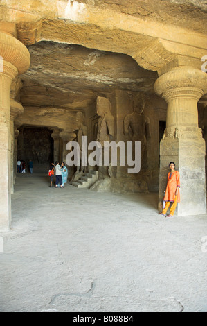 L'île d'Elephanta caves temple hindou dédié au Dieu Shiva situé à Mumbai Maharashtra Inde Banque D'Images