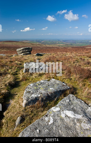 Affleurements de granite près de Dartmoor Grimspound Devon, Angleterre Banque D'Images