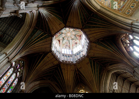 Lanterne octogonale à l'intérieur de toit cathédrale d'Ely Banque D'Images