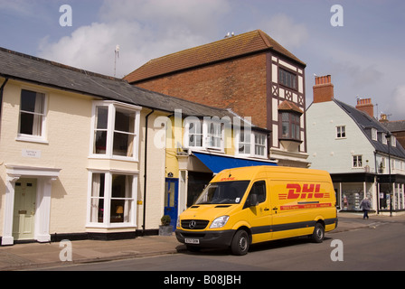 DHL Delivery Van dans Uk Suffolk Aldeburgh Banque D'Images