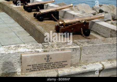 RYS Haven Jubilé Royal Yacht Squadron de Cowes Plaque Ile de Wight Angleterre UK Banque D'Images