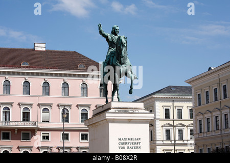 Statue équestre, monument de l'électeur Maximilien I., Wittelsbacher Platz, Munich, Bavière, Allemagne Banque D'Images