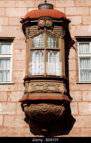 Baie vitrée sur un bâtiment à Nuremberg, Bavière, Allemagne Banque D'Images