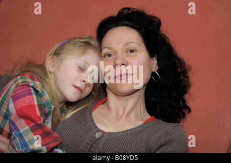 Mère avec enfant, 10 ans Banque D'Images