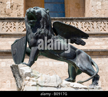 Marcus le Lion en face de l'église paroissiale de Sineu, Majorque, Îles Baléares, Espagne Banque D'Images