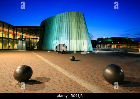 La nouvelle école de musique à la brunante, Berlin, Stuttgart, Bade-Wurtemberg, Allemagne Banque D'Images
