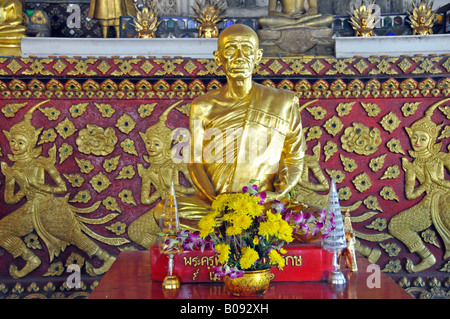 Statue de moine Luang Phaw, à Wat Suan Dok, Chiang Mai, Thaïlande, Asie du Sud-Est Banque D'Images