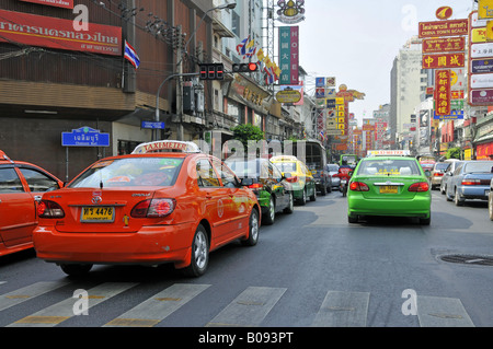 Le trafic lourd dans le quartier chinois, Thaïlande, Bangkok Banque D'Images