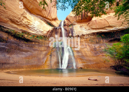 Veau inférieur Creek Falls, Calf Creek Canyon, Escalante National Monument, Utah, USA Banque D'Images