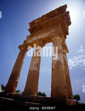 Temple des Dioscures, Castor et Pollux, La Vallée des Temples Agrigente Sicile Italie L'UNION EUROPÉENNE. Banque D'Images