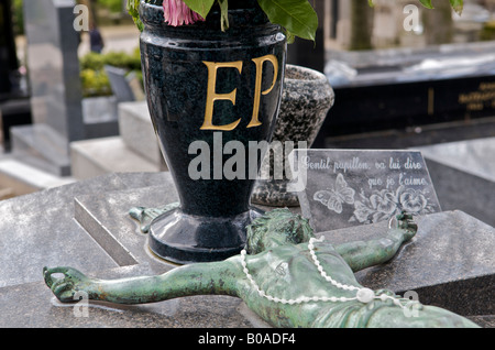 La tombe d'Edith Piaf au cimetière du Père-Lachaise à Paris, France Banque D'Images
