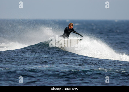 Free Surf à Brimms Ness près de Thurso highlands Ecosse Banque D'Images