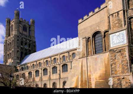 Cathédrale d'Ely Ely élévation sud ville Cambridgeshire Angleterre Grande-bretagne UK diocèse d'Ely Banque D'Images