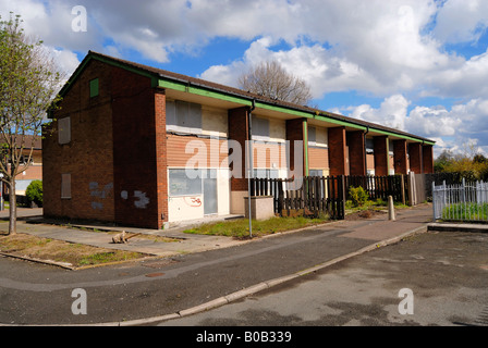 À bord de maisons inhabitées sur Chale fermer en Miles Platting Manchester est une région défavorisée en ce moment en régénération. Banque D'Images