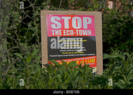 Eco arrêt ville nouvelle affiches Long Marston près de Stratford UK Banque D'Images