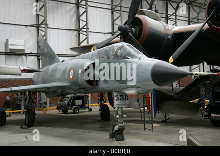 MIRAGE FRANÇAIS Années 50 avions de combat à réaction Banque D'Images