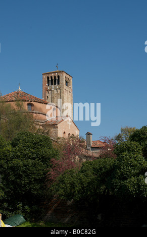 Le Campanile, ou bell-Tower, de la cathédrale de Santa Maria Assunta, Torcello, lagune de Venise, Italie Banque D'Images