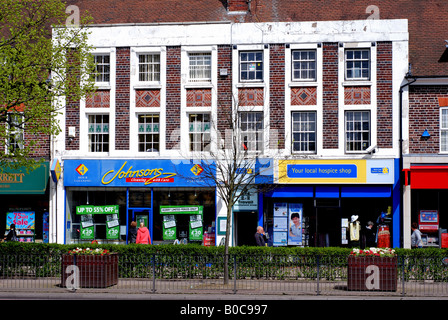 Boutiques dans Stratford Road, Shirley, West Midlands, England, UK Banque D'Images