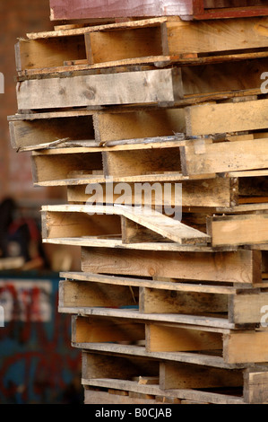 La fabrication et la distribution de palettes en bois Banque D'Images