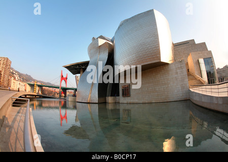 Musée D'ART CONTEMPORAIN Guggenheim Bilbao Bizkaia ESPAGNE PAYS BASQUE Banque D'Images