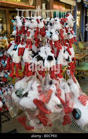 VENTE DE JOUETS EN PELUCHE STORKS STRASBOURG ALSACE FRANCE EUROPE Banque D'Images