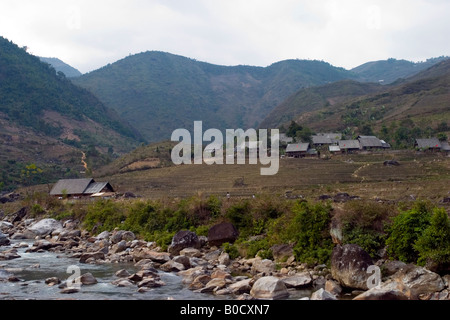 Petit vilagge à quelques kilomètre de Sapa, nord Vietnam Banque D'Images