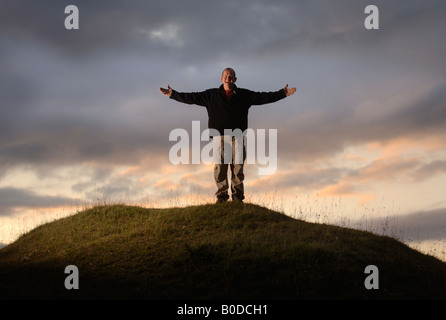 L'ancien sauteur à ski olympique britannique Eddie the Eagle EDWARDS PHOTOGRAPHIÉ SUR COMMUN SELSLEY PRÈS DE SON DOMICILE DANS LE GLOUCESTERSHIRE STROUD Banque D'Images