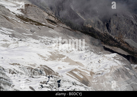 Neige au Dragon de Jade (Yulong') Snow Mountain, Lijiang, Yunnan, Chine Banque D'Images