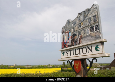 Stilton village signe Cambridgeshire UK 2000s 2008 HOMER SYKES Banque D'Images